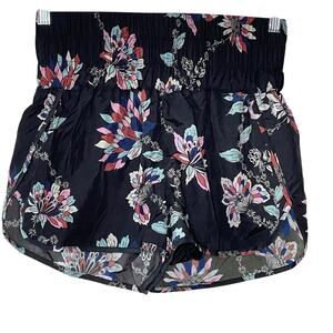Free People Movement The Way Home Black Floral Shorts Size‎ M